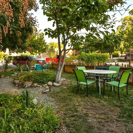 Lodge 5 - Downtown Location. Studio With Shared Hot Tub. Minutes To Arches N.P. Moab Exterior photo
